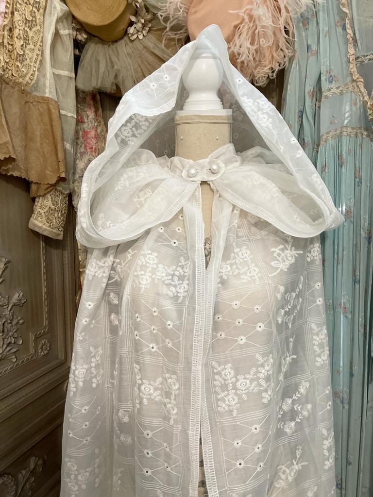 lace cape - Image 4